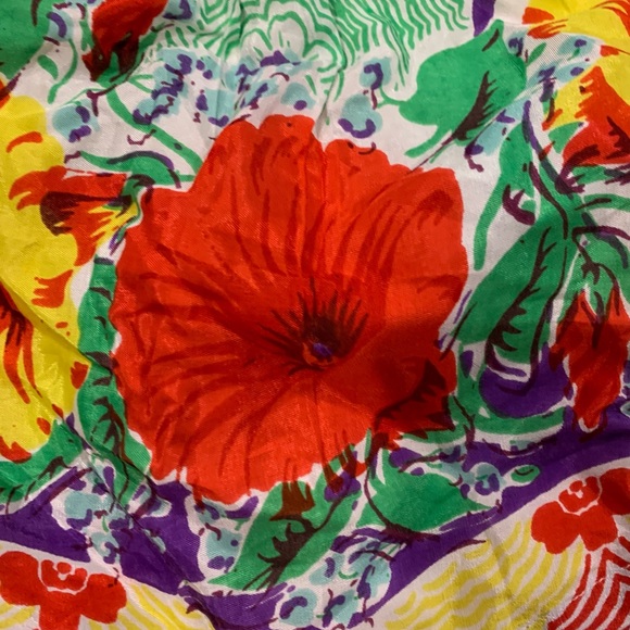 Scarf Halter top in floral pattern - Picture 3 of 7